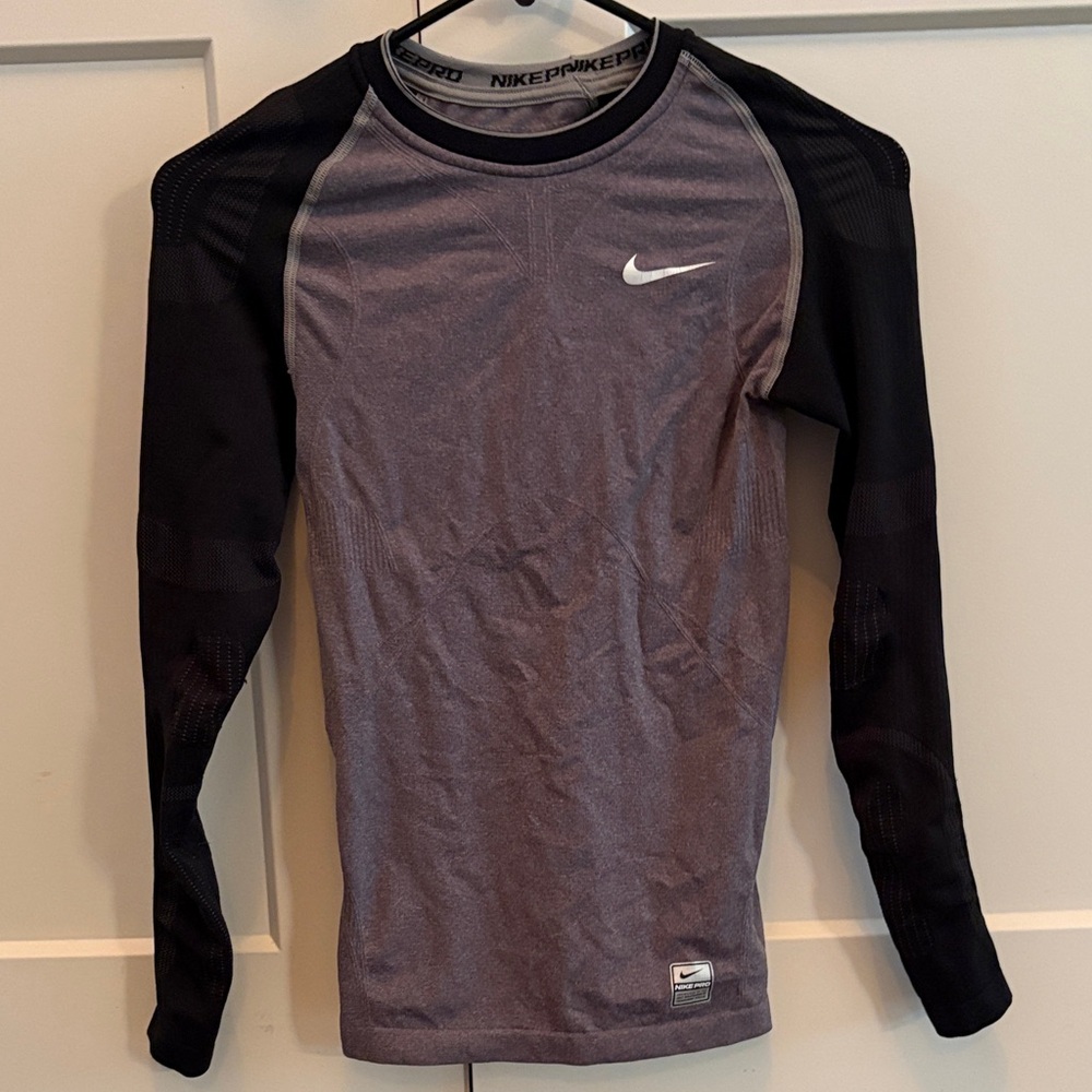 Women’s Nike pro compression Long Sleeve Top